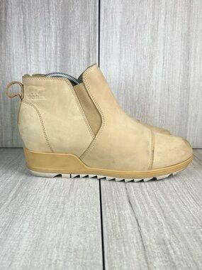 Sorel Evie II Chelsea Sandstone Slip-On Wedge Ankle Bootie Women’s Size 9.5